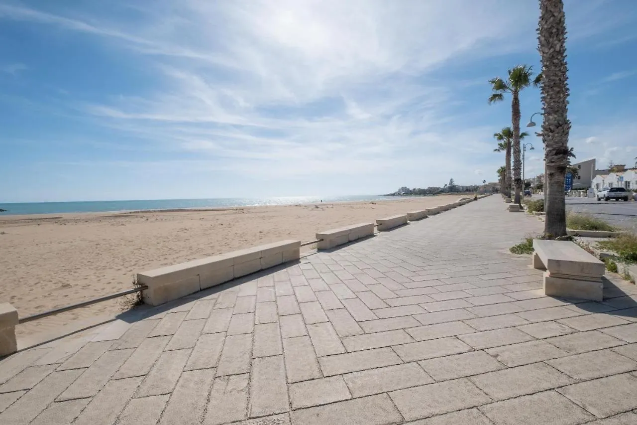 דונלוקאטה Donna Beatrice Amare Beach House
